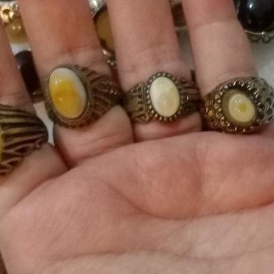 4 عدد انگشتر باباقوری قدیمی کهنه معدنی طبیعی اصل