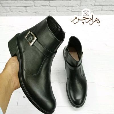 نیم بوت زنانه اسپرت چرم طبیعی مشکی مدل کاترین