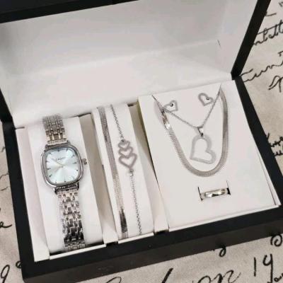 ساعت زنانه و دخترانه کاسیو صفحه سفید Casio