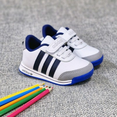 کتانی اسپرت دخترونه و پسرونه در دو طرح آدیداس و پوما