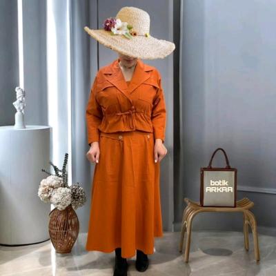 ست کت و دامن و نیم تنه