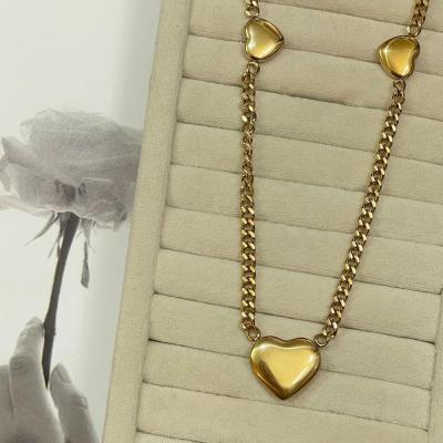 گردنبند قلبی طلایی
