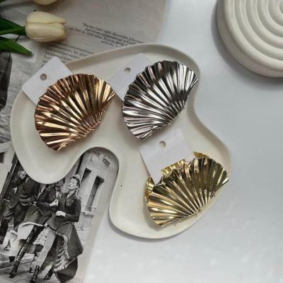 کلیپس فلزی صدفی