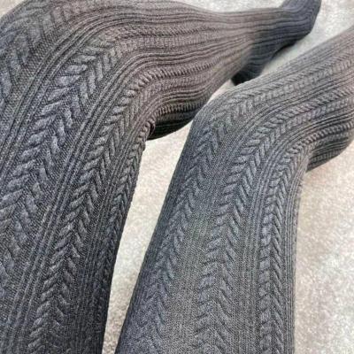 جوراب شلواری گندمی