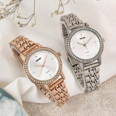 ساعت مچی زنانه فریم نگیندار Skmei