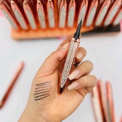 خط چشم کویدن رز-153333