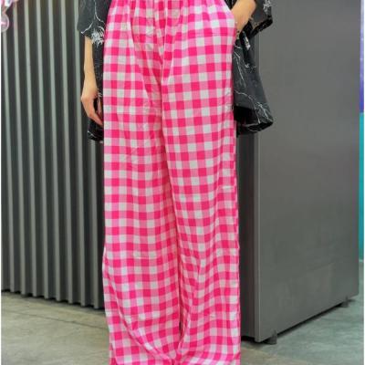 شلوار چهارخونه صورتی استایل کره ای