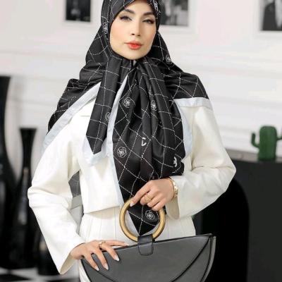 روسری نخی اعلا، قواره 130، کد V720