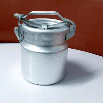 ظرف روغن روحی دو ونیم لیتری درب چفتی واشر دار ورق ضخیم