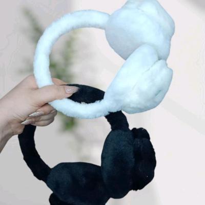 گوش‌گیر خزدار دخترانه و زنانه مشکی و سفید