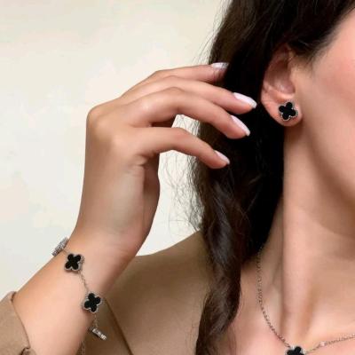 انواع نیم ست های زنانه و دخترانه با قیمت مناسب