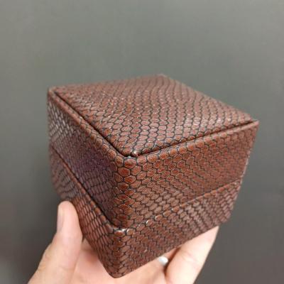 جعبه ساعتی چرم پوست ماری در رنگبندی