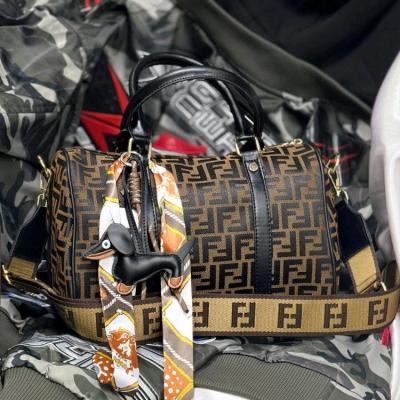 کیف زنانه صندوقی شال دار خارجی