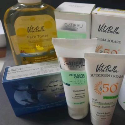 پک شماره 4 ضدجوش(صابون کربن، تونر گیاهی، ضد آفتاب و کرم ضد جوش)