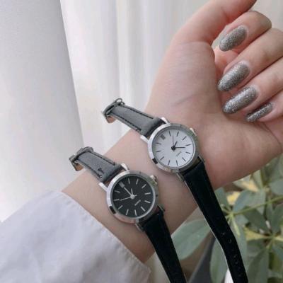 ساعت مچی زنانه مینیمال