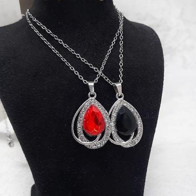 گردنبند نگین دار اشکی