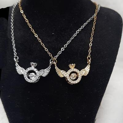 گردنبند نگیندار حلقه بالدار