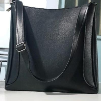 کیف بزرگ و جادار زنانه