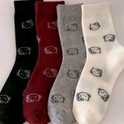 جوراب زنانه یا دخترانه طرح دار