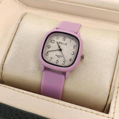 ساعت دخترانه بولون