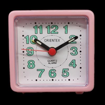 ساعت رومیزی کوچک آلارم دار صورتی رنگ ORIENTEX درجه 1