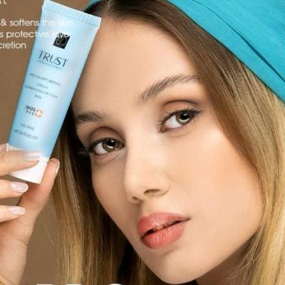 کرم آبرسان مرطوب کننده(پوست چرب و مختلط)