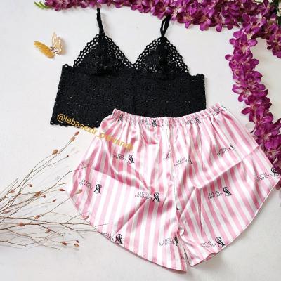 نیم تنه گیپور و شورتک ساتن در سه طرح