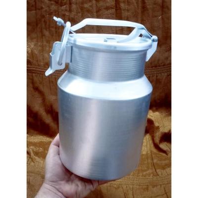 ظرف روغن روحی شش لیتری درب چفتی درب واشر دار