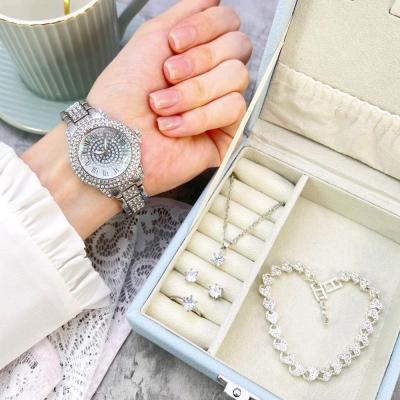 ساعت مچی زنانه پرنگین