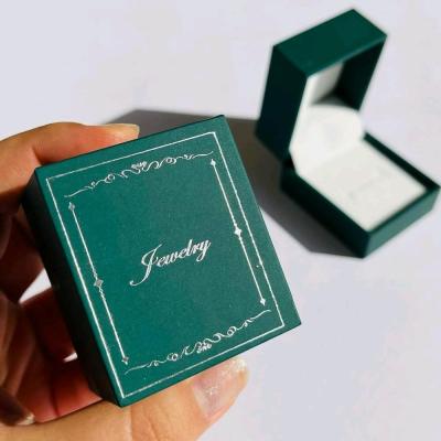 جعبه انگشتری فانتزی وارداتی رنگبندی