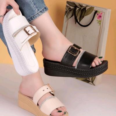 صندل لژدار نگینی