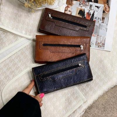 کیف پول و موبایل سه‌لت زیپ‌دار دست‌دوز جاکارتی و جادار طراحی کلاسیک