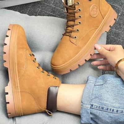 نیم بوت زنانه مدل تیمبرلند داخل خز رنگ عسلی سایز بندی 37 تا 41