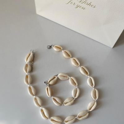 ست دستبند و گردنبند صدف واقعی