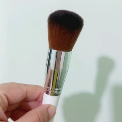 براش آرایشی بزرگ