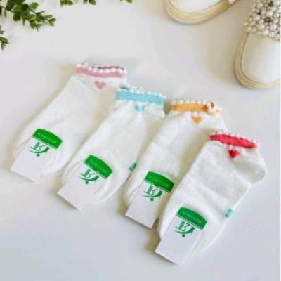 جوراب سفید قلب لبه چین کد محصول 1064