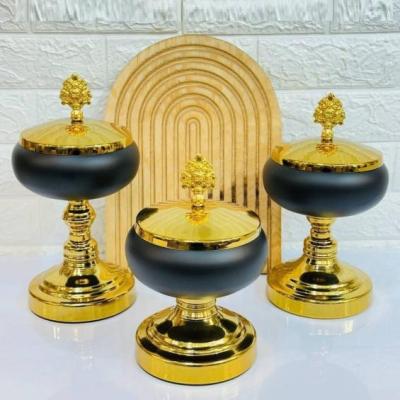 شکلات خوری 3سایز توپی (مشکی طلایی)