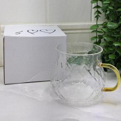 لیوان پیرکس لوزی دسته رنگی کد 556