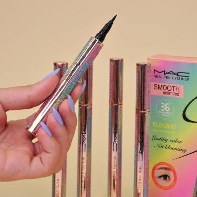 خط چشم ماژیکی مک