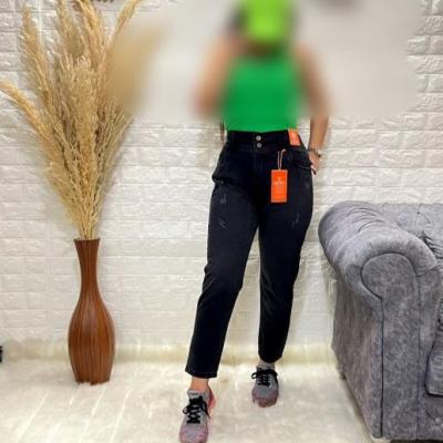 شلوار لی مام فیت