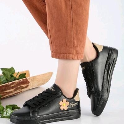 ونس زنانه مدل گلبرگ