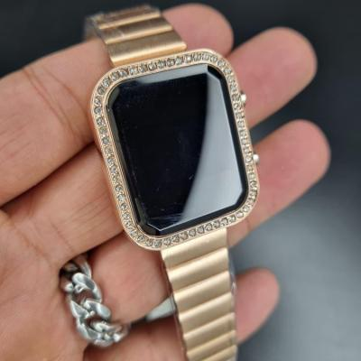 ساعت مچی زنانه ال ای دی دور نگین (دیجیتال)ساعت مچی زنانهال ای دیدارای روز شمار