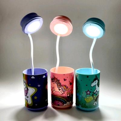 چراغ مطالعه جامدادی دار