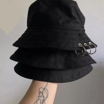 کلاه باکت مشکی پیرسینگ دار