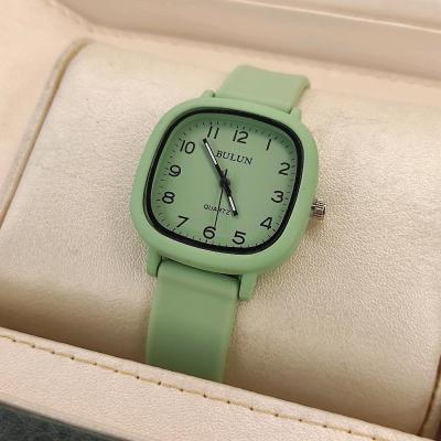 ساعت دخترانه و پسرانه بولون