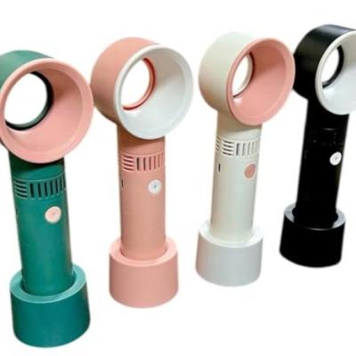 پنکه شارژی همراه با استند رنگ مشکی گود فری جنس عالی