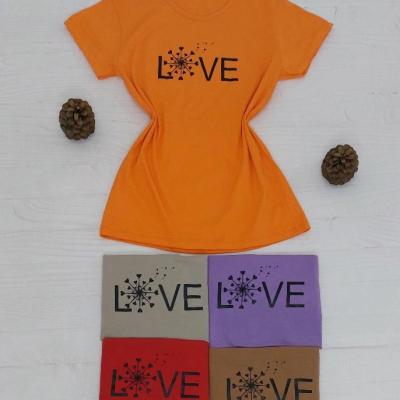 تیشرت طرح Love