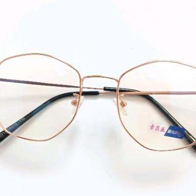 عینک طبی مردانه عینک چند ضلعی