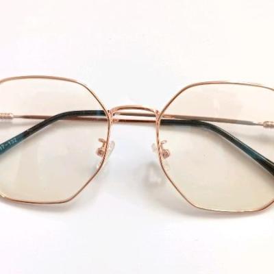 عینک طبی زنانه دخترانه عینک طلایی رنگ