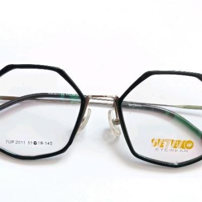 عینک طبی مردانه پسرانه عینک چند ضلعی